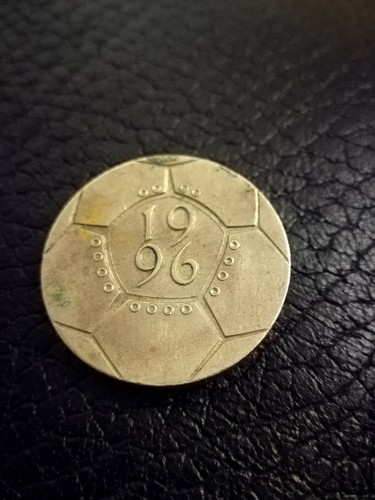 1996 two pound euro96 - £2,